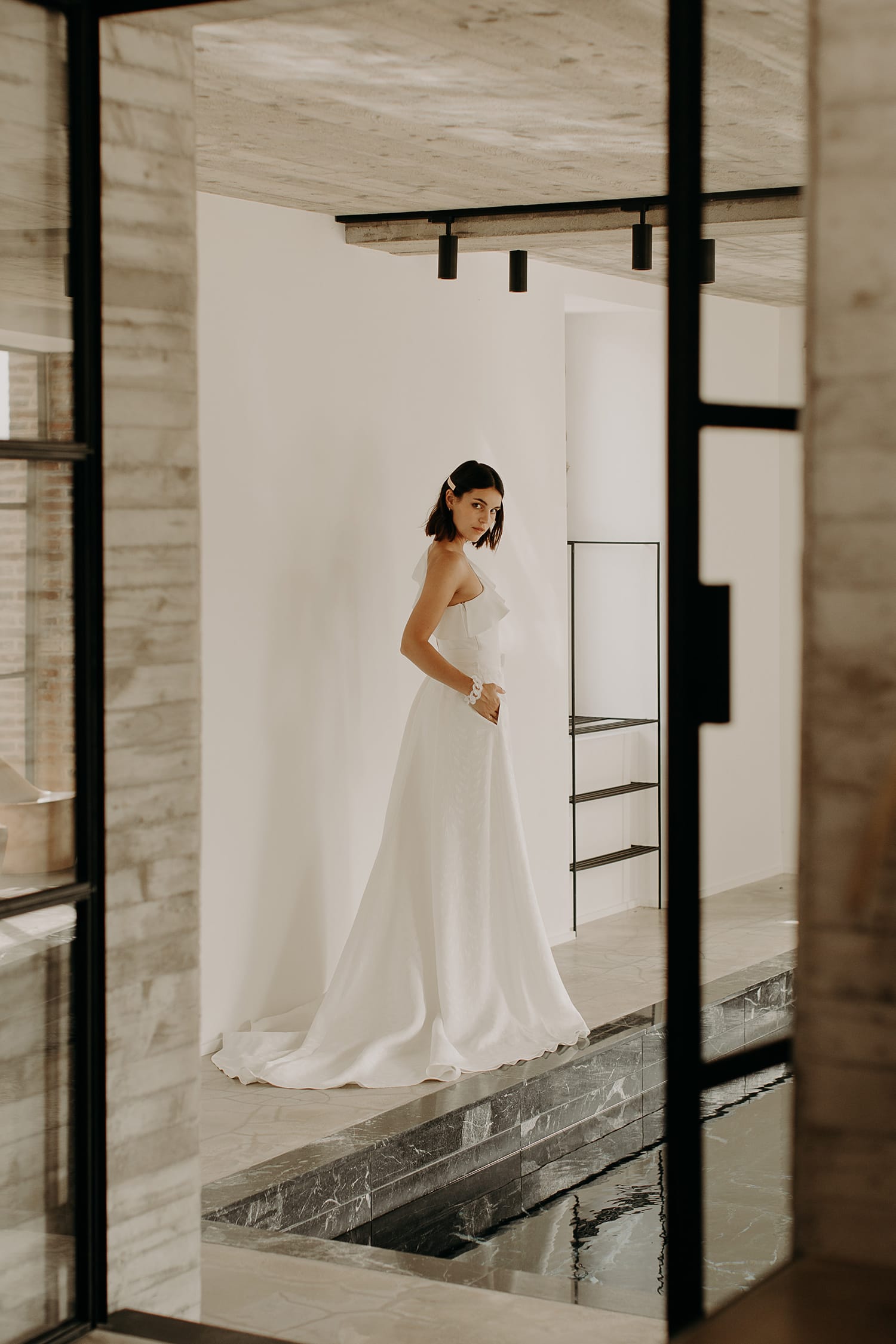 Robe de mariée Mina de Camille Marguet en exclusivité chez Blanche & brune : le showroom de robes de mariée de créateurs de seconde main