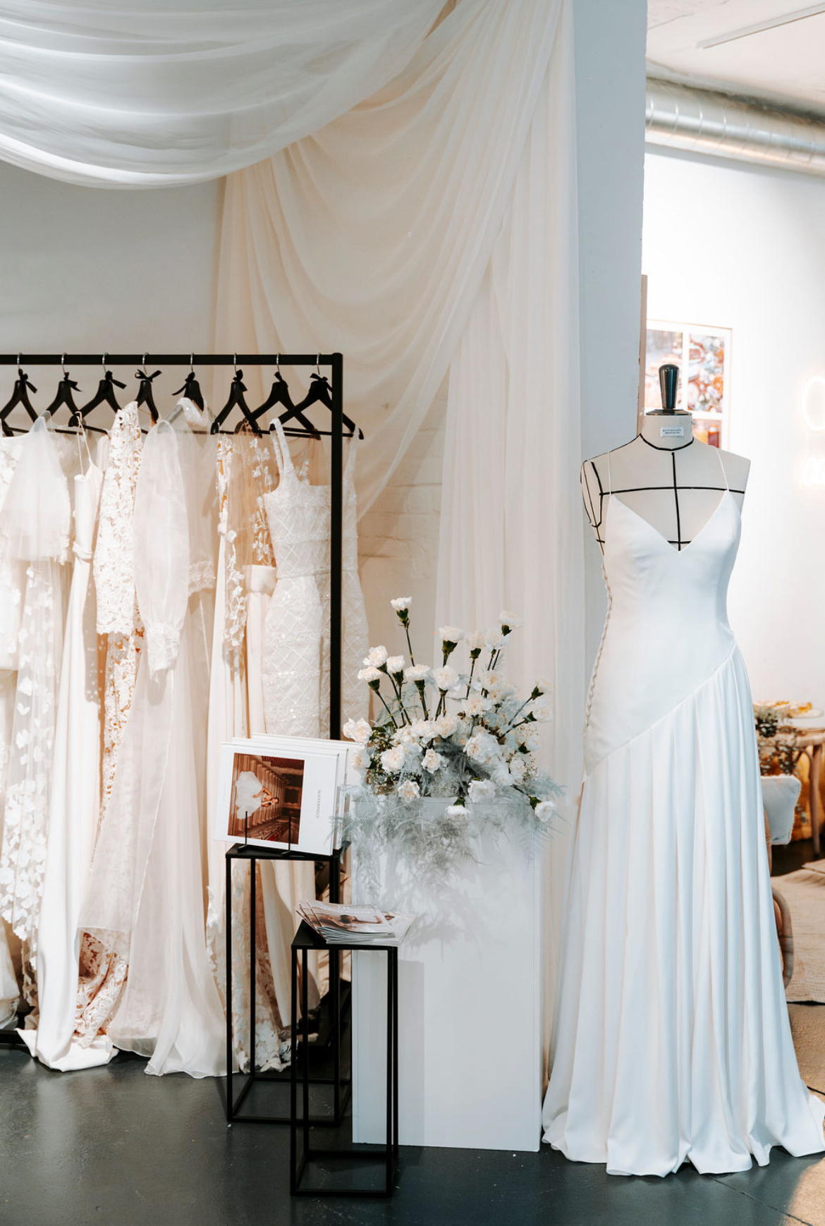 atelier maite bailleul robes de mariee blanche et brune