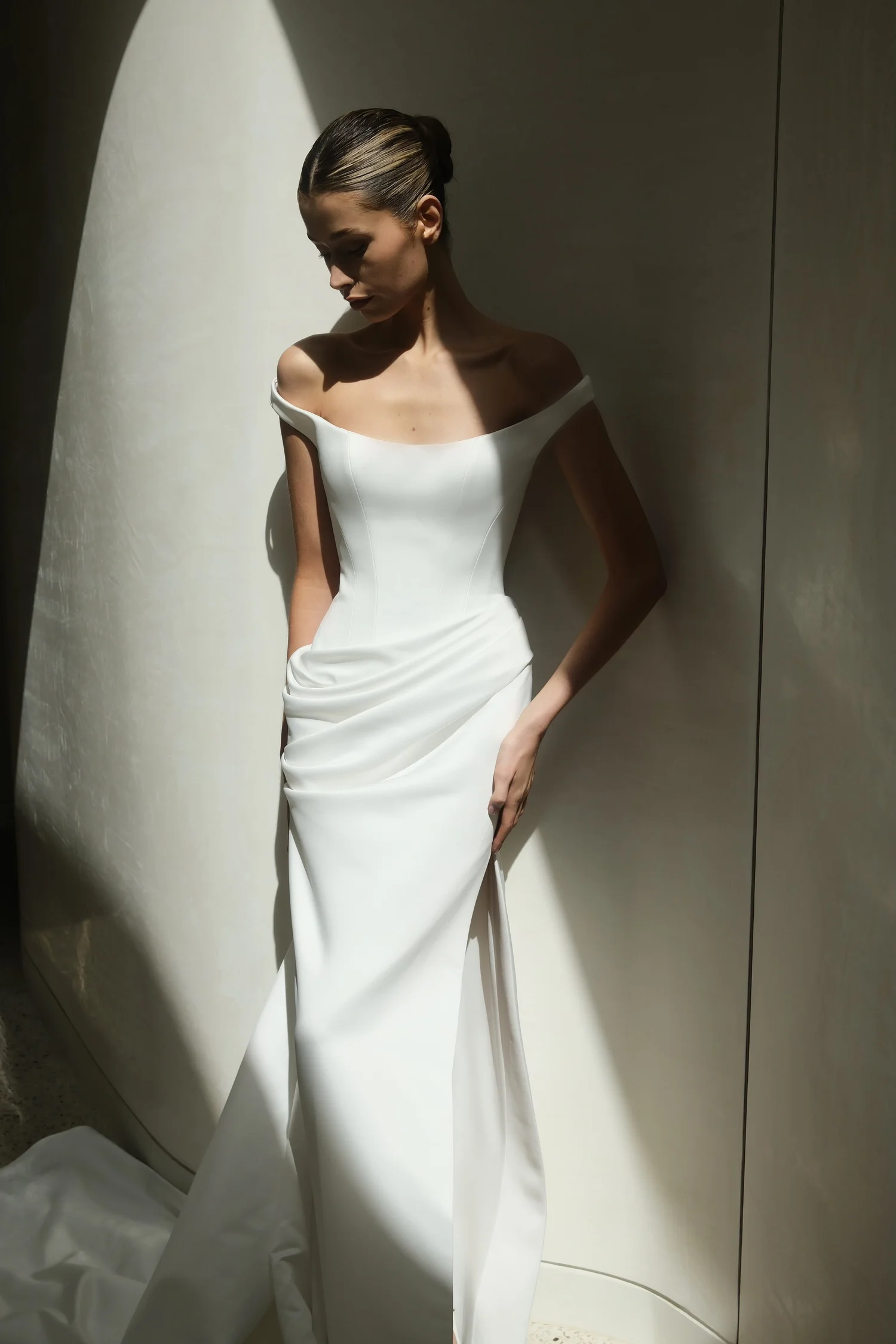 vendre sa robe blanche et brune kyha