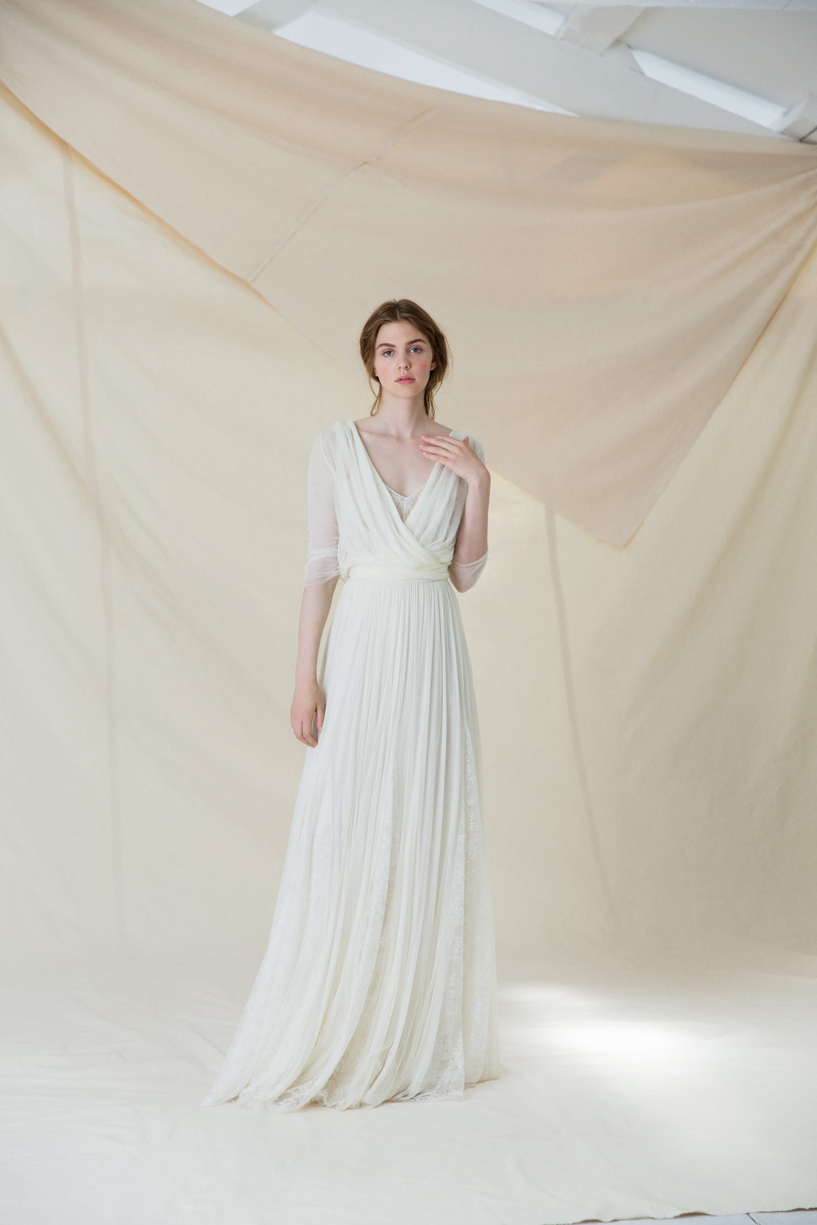 blanche et brune robe de mariee cortana fortunata 2