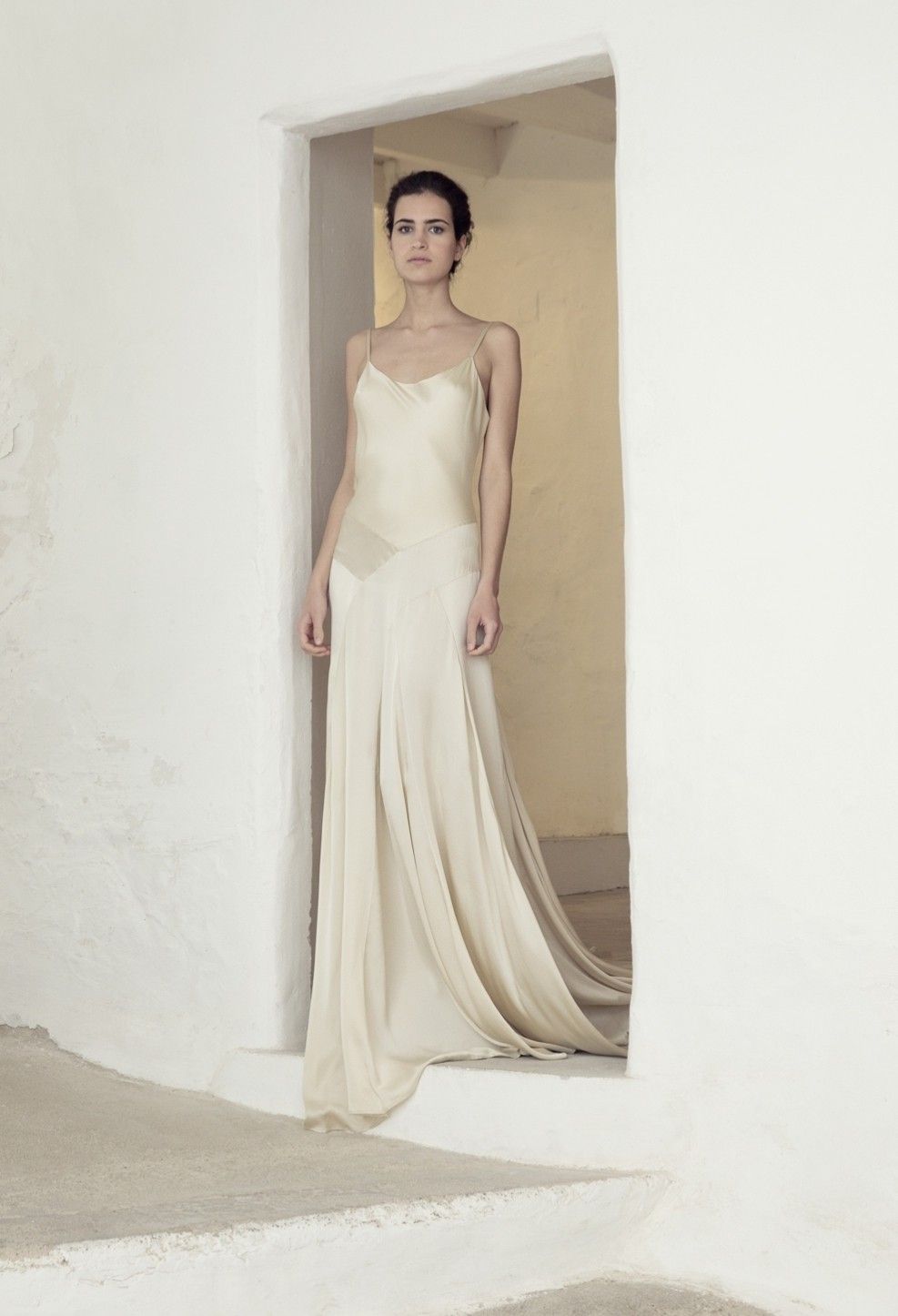 blanche et brune robe de mariee cortana gala 3
