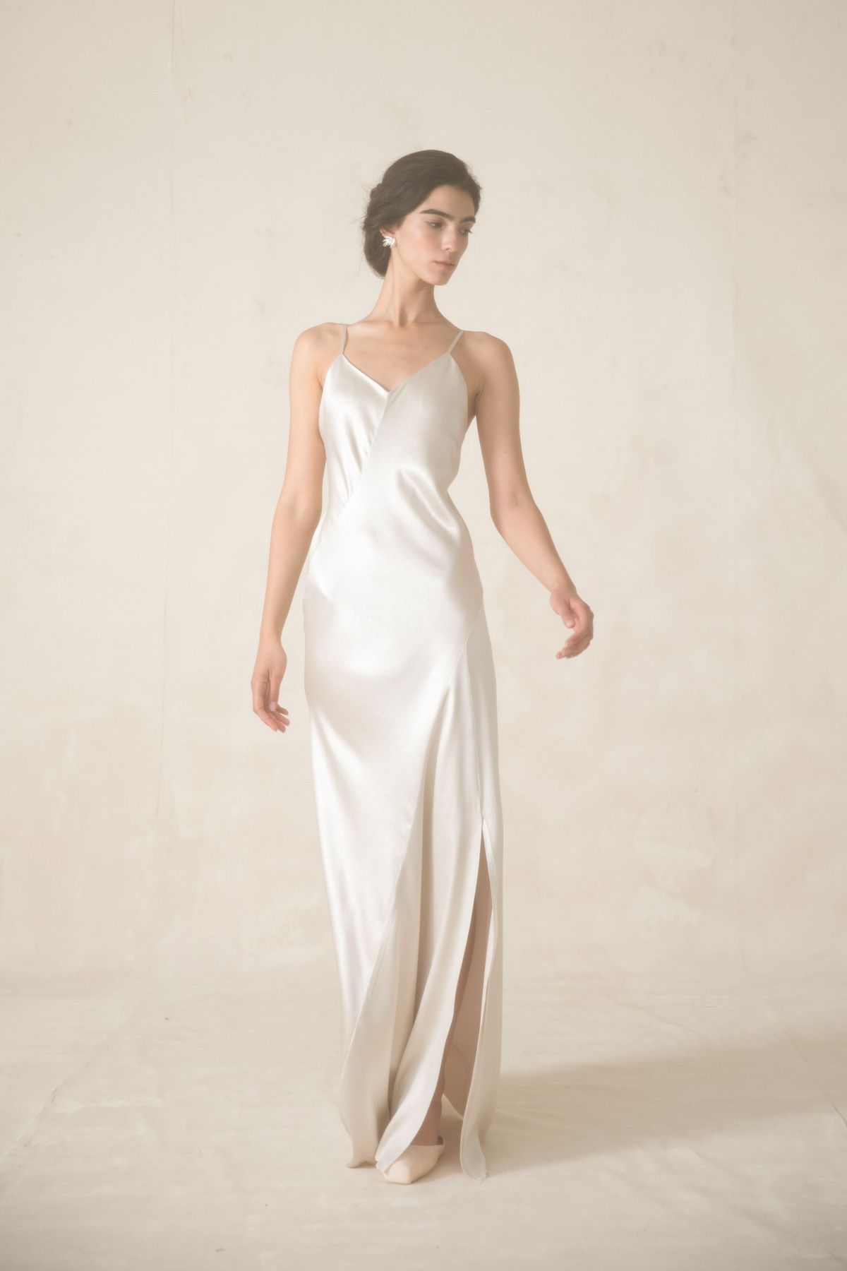 blanche et brune robe de mariee cortana gia 1