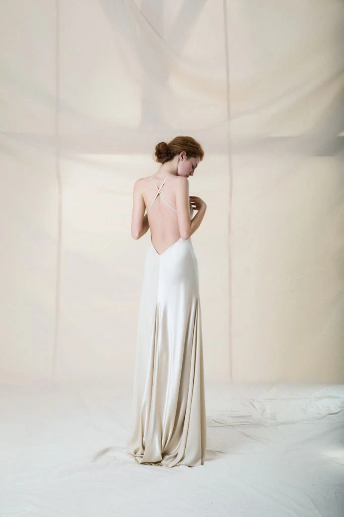 blanche et brune robe de mariee cortana grace 1