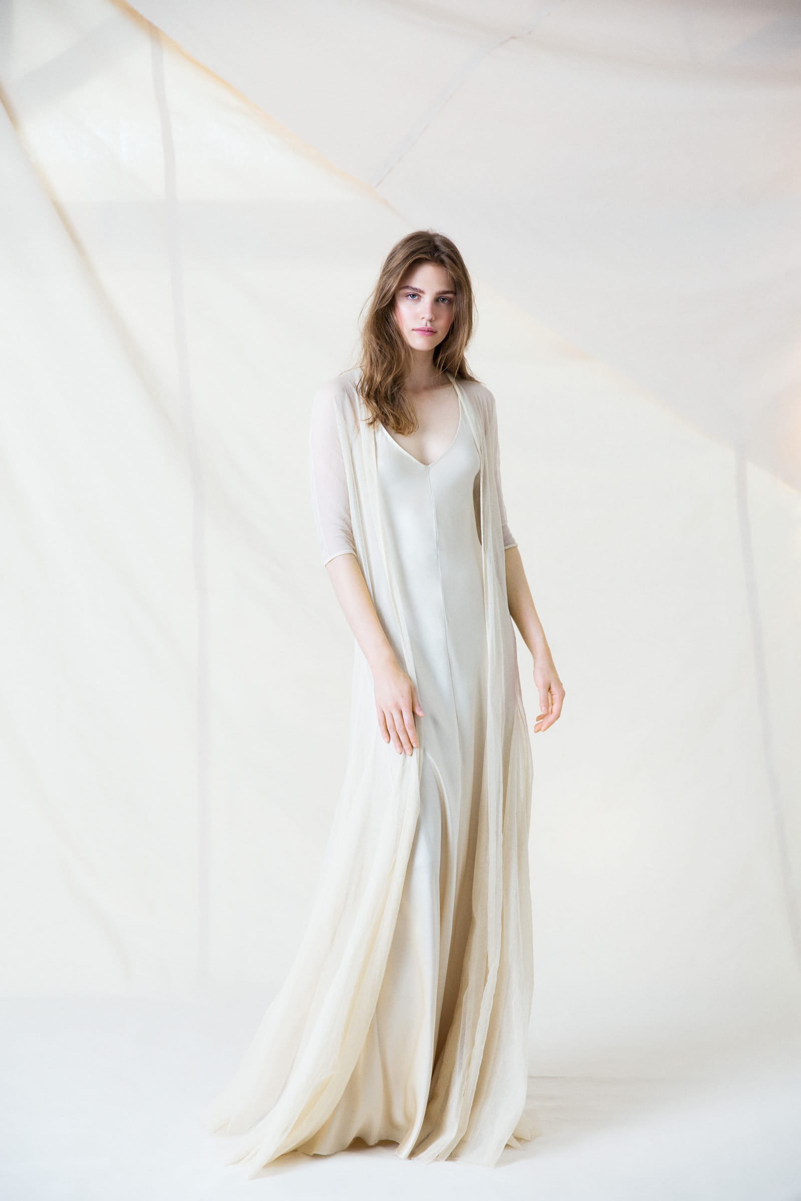blanche et brune robe de mariee cortana grace 4